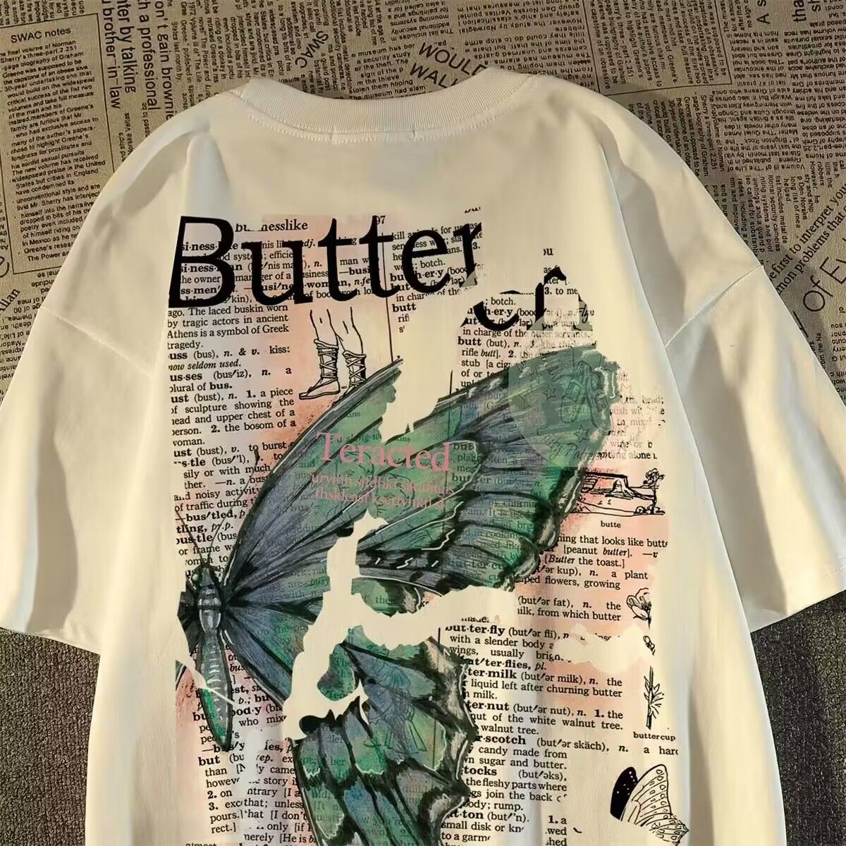 Trapwear Crying angel – American Retro Street Butterfly Print Graphic T Shirt Summer