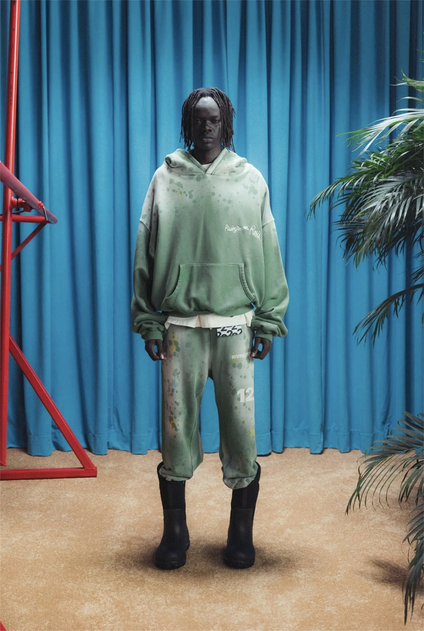 minimalist street knit, unisex streetwear, cozy fashion fit, stylish street outfit, modern aesthetic appeal