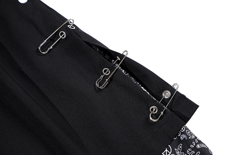 Mens Shorts Hip Hop Stitching Sweat Shorts with Pin Unisex Elastic Waist Loose Straight Streetwear Sports Shorts Casual Shorts
