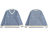 grunge knit sweater with heavyweight fabric, layered urban look for cold weather, street fashion menswear trend for seasonal 