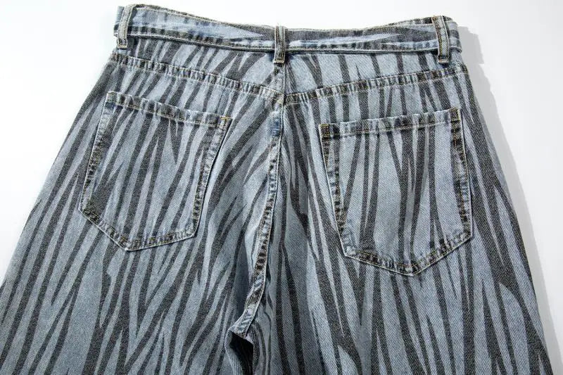 2 Pieces Sets Men Fashion Striped Printed Short Sleeves Single Breasted Loose Shirts and Shorts Joggers Streetwear Hip Hop Set