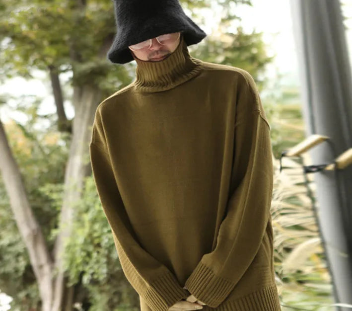 grunge knit sweater with heavyweight fabric, layered urban look for cold weather, street fashion menswear trend for seasonal 