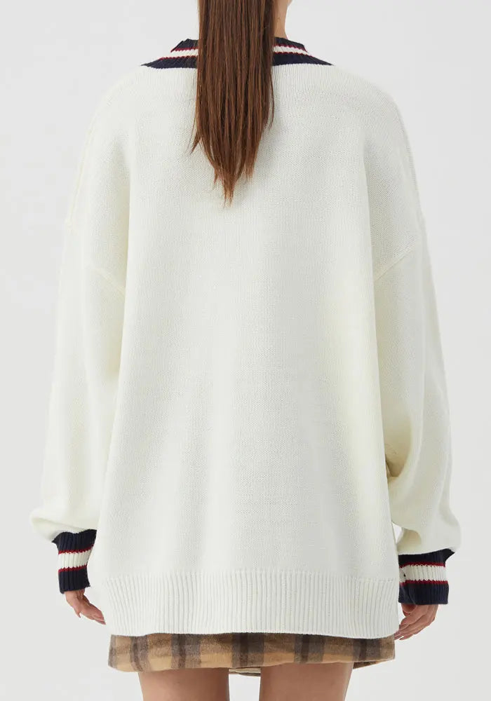 oversized flame jumper with bold print, ideal for photo-ready Y2K streetwear layering, street fashion menswear trend for seas