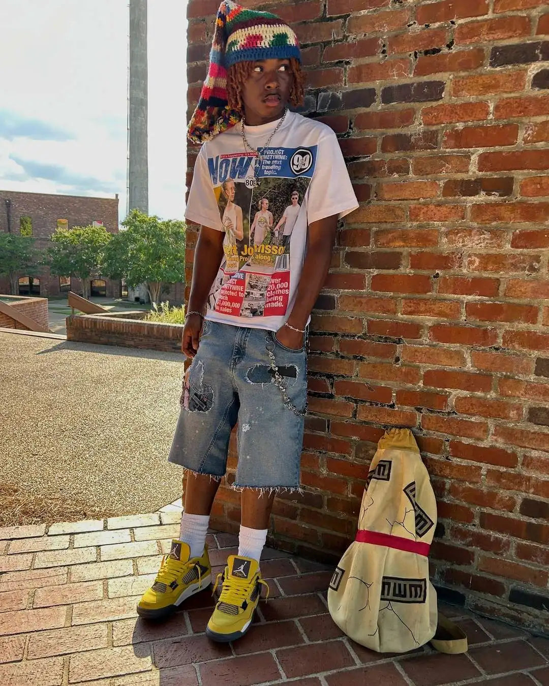 Vaporcore Tee – Static Flame Emoji Graphic Y2K Streetwear