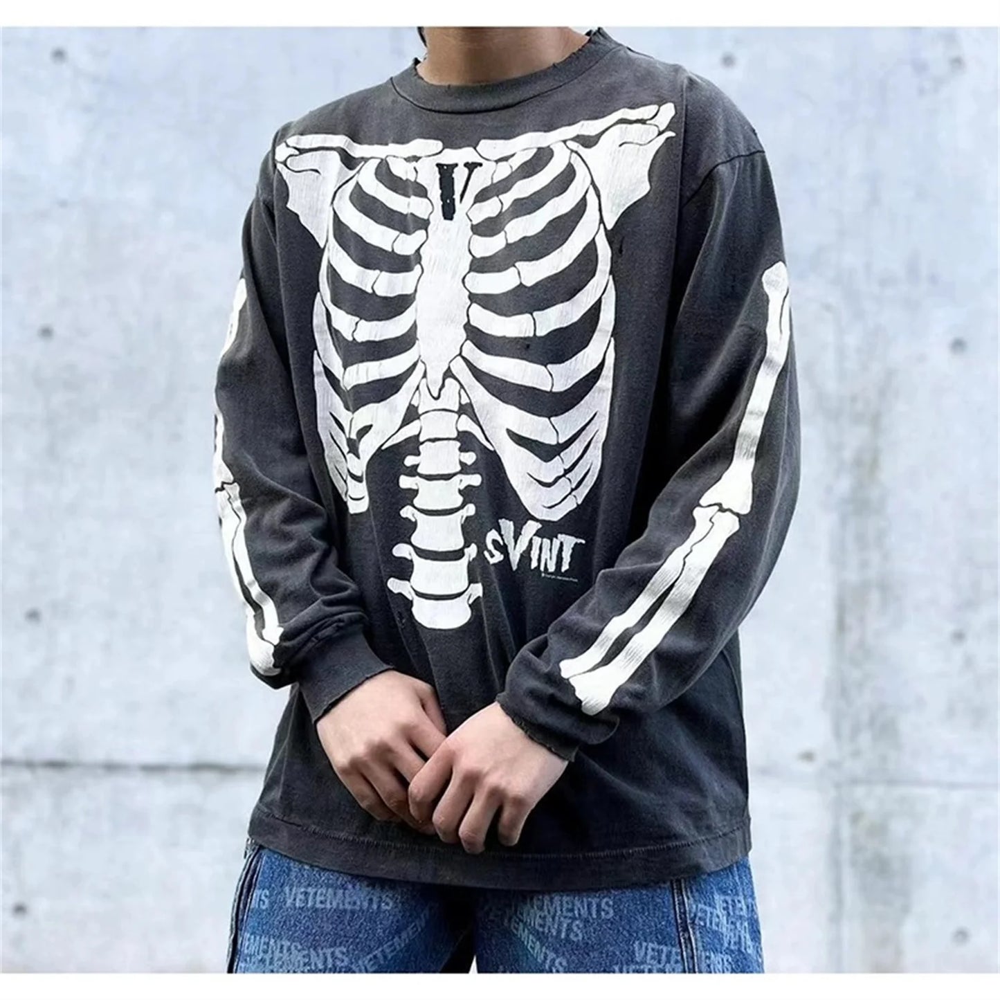 minimalist street knit, unisex streetwear, cozy fashion fit, stylish street outfit, modern aesthetic appeal
