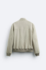 retro baseball varsity, layering staple, stylish modern outerwear, premium street look, trendsetting streetstyle