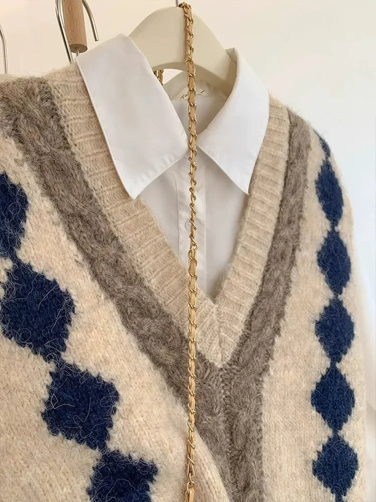 grunge oversized knit streetwear piece for layered look and winter street fits, ideal for men’s fashion and seasonal streetwe