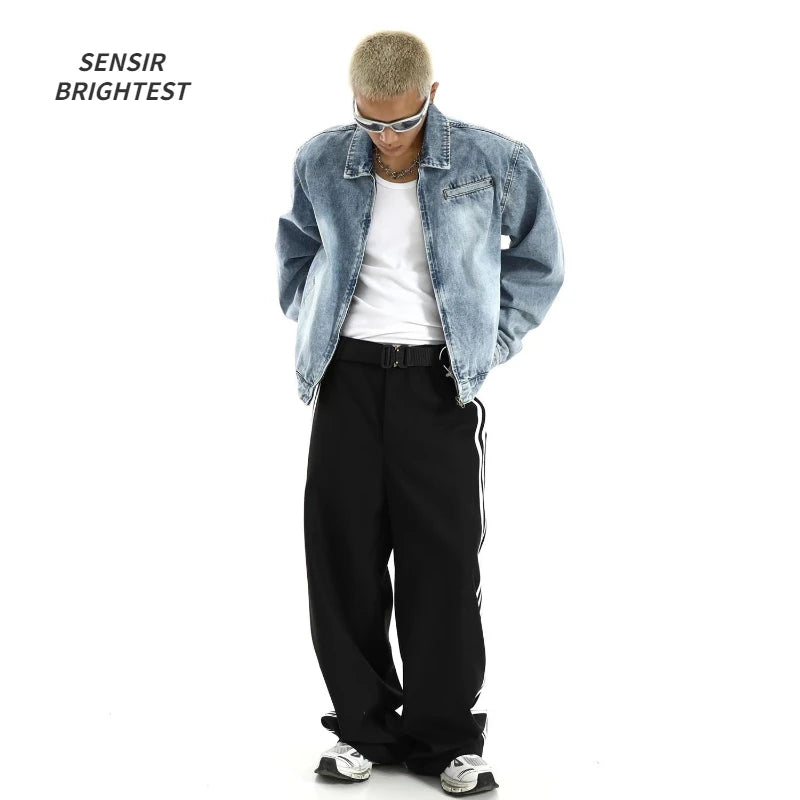 zip-up streetwear coat, 2025 outerwear trend, men's streetwear fashion, oversized urban jacket, high quality cold-weather coa