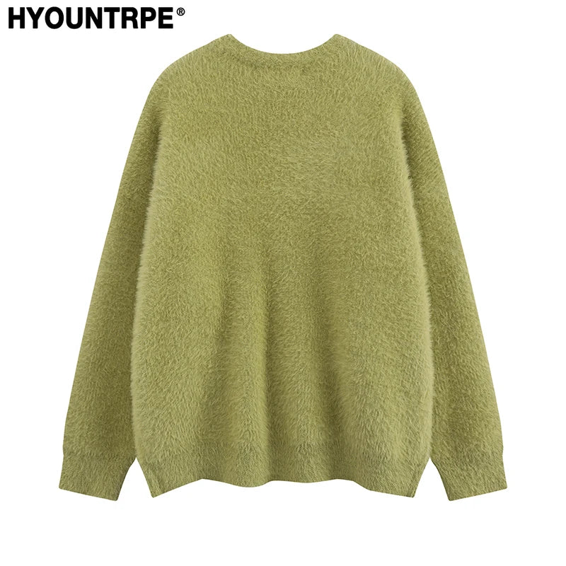 grunge pullover streetwear, modern knitwear, cozy fashion fit, stylish street outfit, modern aesthetic appeal
