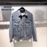 retro baseball varsity, layering staple, stylish modern outerwear, premium street look, trendsetting streetstyle