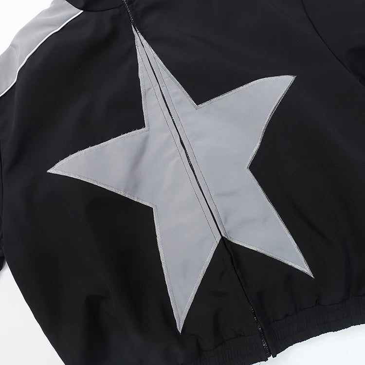bold graphic coat, high-street look, for men, fall streetwear outfit, oversized style, layered fashion, modern aesthetic, graphic detail
