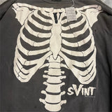 grunge pullover streetwear, modern knitwear, cozy fashion fit, stylish street outfit, modern aesthetic appeal