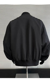 zip-up streetwear jacket, fall/winter fashion, men's streetwear fashion, trendy oversized fit, urban techwear design, modern 