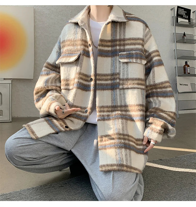 retro baseball outerwear, daily essential, men's streetwear fashion, trendy oversized fit, urban techwear design, modern hip 