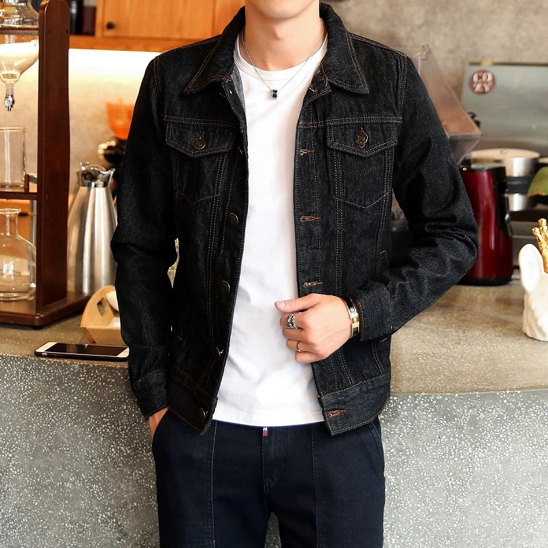 bold graphic coat, high-street look, for men, fall streetwear outfit, oversized style, layered fashion, modern aesthetic, graphic detail