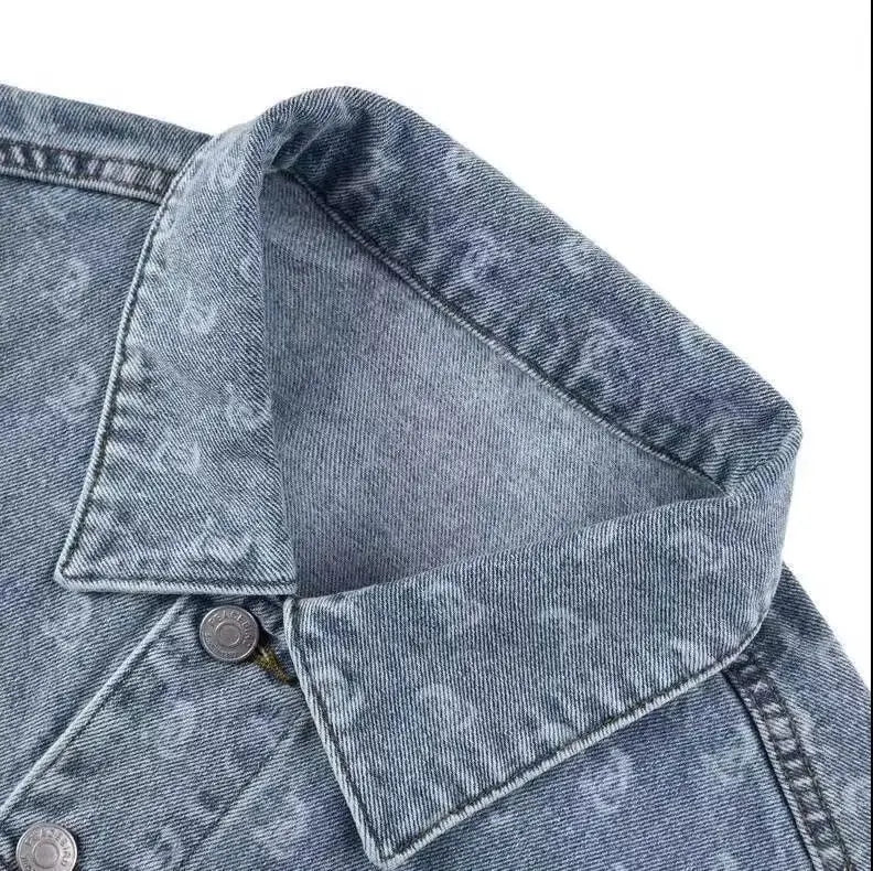 zip-up streetwear coat, 2025 outerwear trend, men's streetwear fashion, oversized urban jacket, high quality cold-weather coa