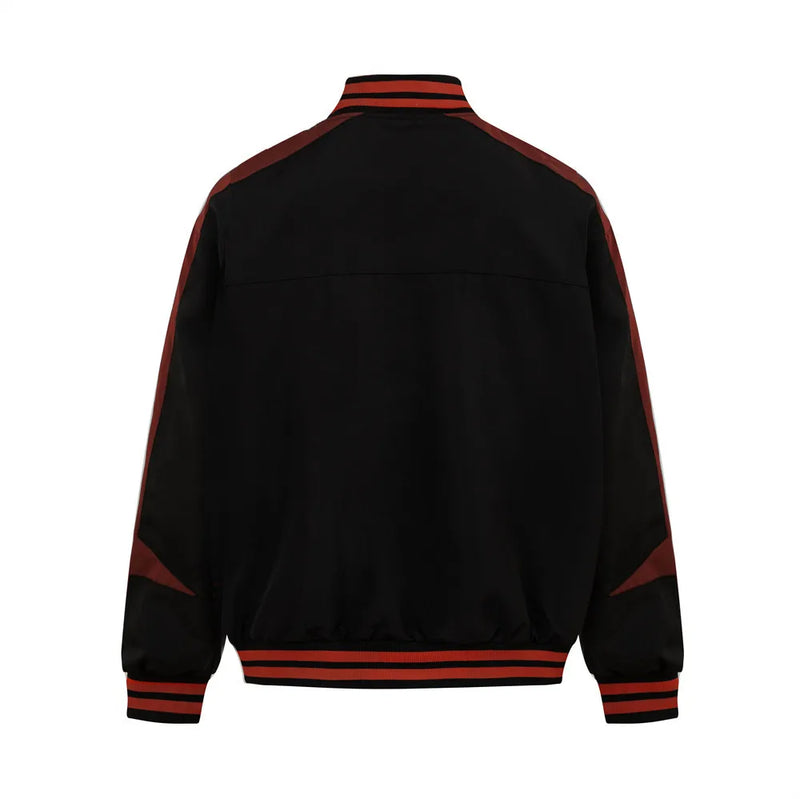 retro baseball varsity, layering staple, stylish modern outerwear, premium street look, trendsetting streetstyle