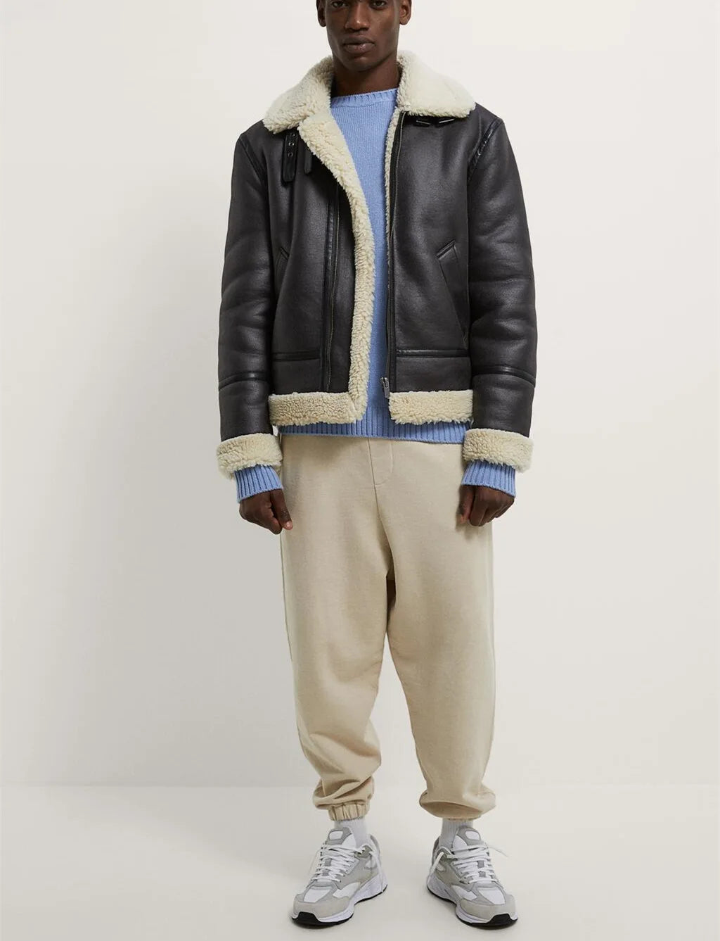grunge oversized outerwear, photo-ready streetwear, men's streetwear fashion, oversized urban jacket, high quality cold-weath