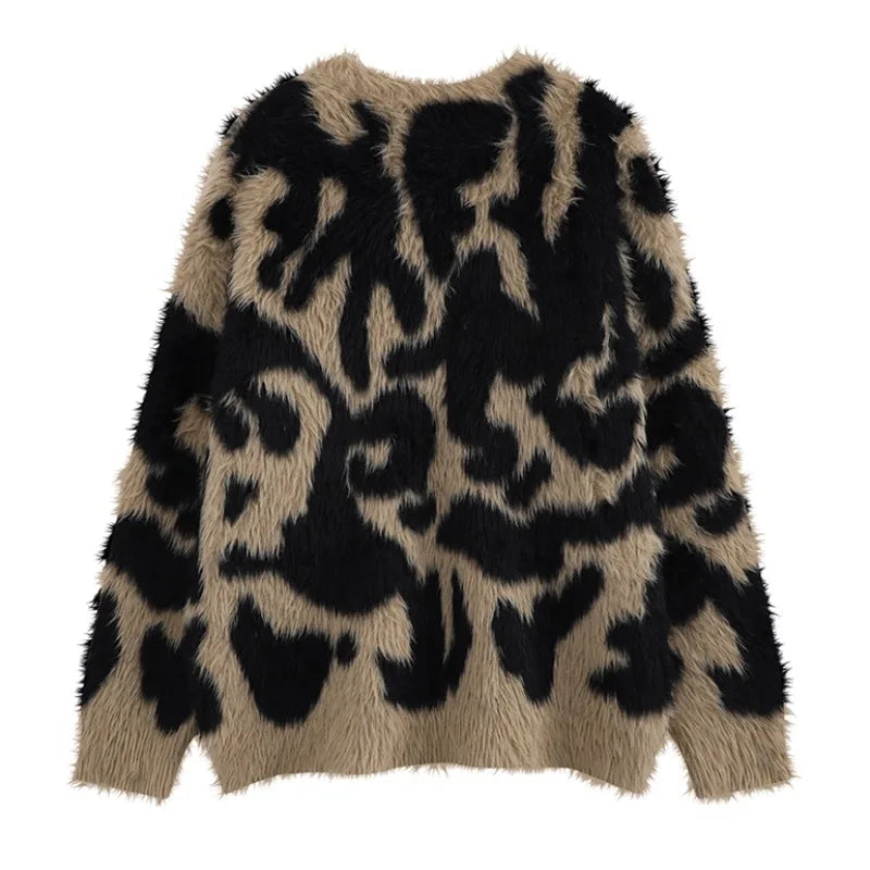 bold flame design top, high-street layer, cozy fashion fit, stylish street outfit, modern aesthetic appeal