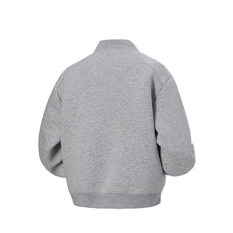 zip-up streetwear jacket, fall/winter fashion, men's streetwear fashion, trendy oversized fit, urban techwear design, modern 