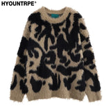 loose fit o-neck sweater, daily wear knit, cozy fashion fit, stylish street outfit, modern aesthetic appeal