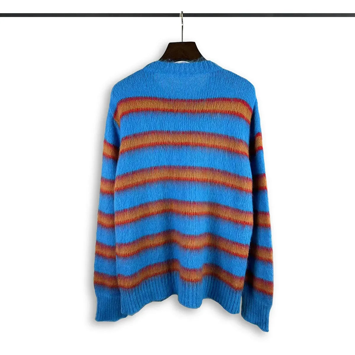 grunge knit sweater with heavyweight fabric, layered urban look for cold weather, street fashion menswear trend for seasonal 