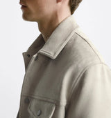 grunge oversized outerwear, photo-ready streetwear, men's streetwear fashion, oversized urban jacket, high quality cold-weath