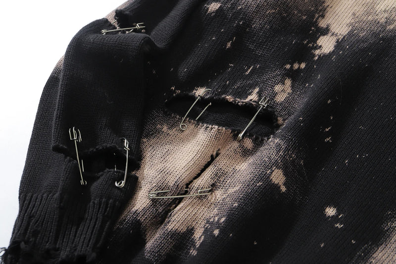 bold flame design top, high-street layer, cozy fashion fit, stylish street outfit, modern aesthetic appeal