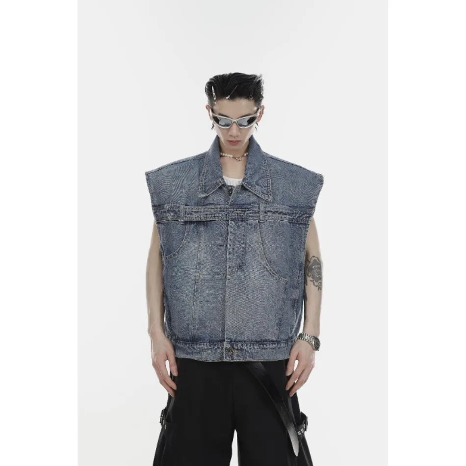 oversized grunge coat, photo-ready drip, for men, fall streetwear outfit, oversized style, layered fashion, modern aesthetic, graphic detail