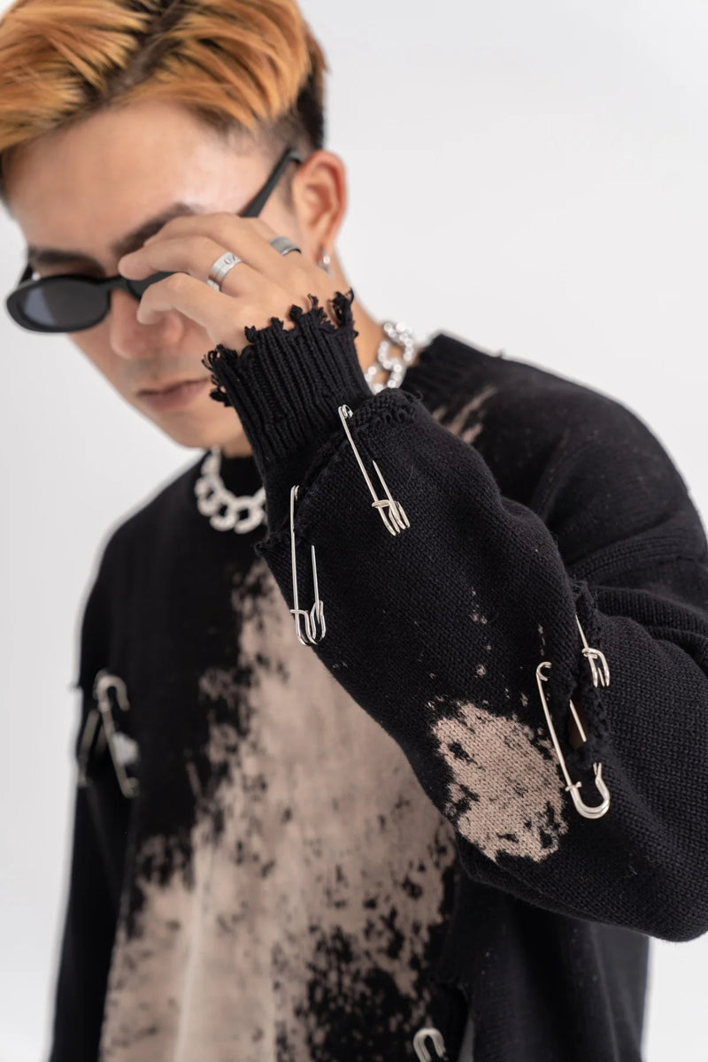 minimalist street knit, unisex streetwear, cozy fashion fit, stylish street outfit, modern aesthetic appeal