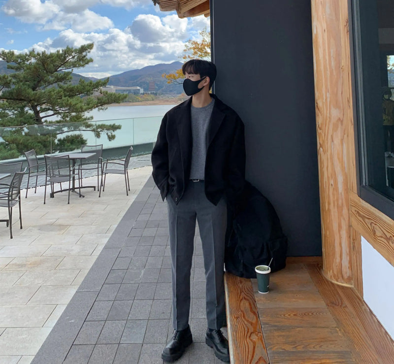 grunge oversized coat, photo-ready design, men's streetwear fashion, trendy oversized fit, urban techwear design, modern hip 