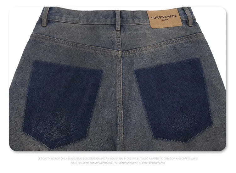 Cut Jeans with a mud-dye knife