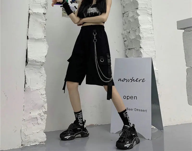 streetwear 2023 new womens summer shorts casual ribbons black cargo shorts for girls knee length pants with chain unique cargo style 2391