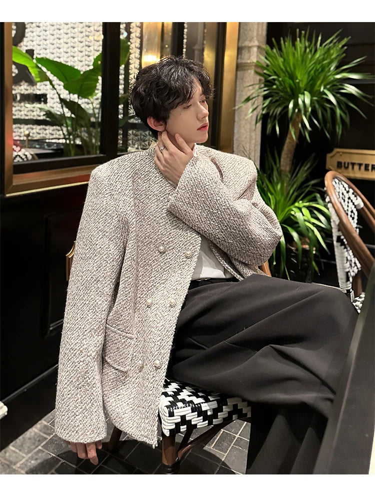 zip-up minimalist jacket, cold-season outfit - must-have street style essential for fashion lovers
