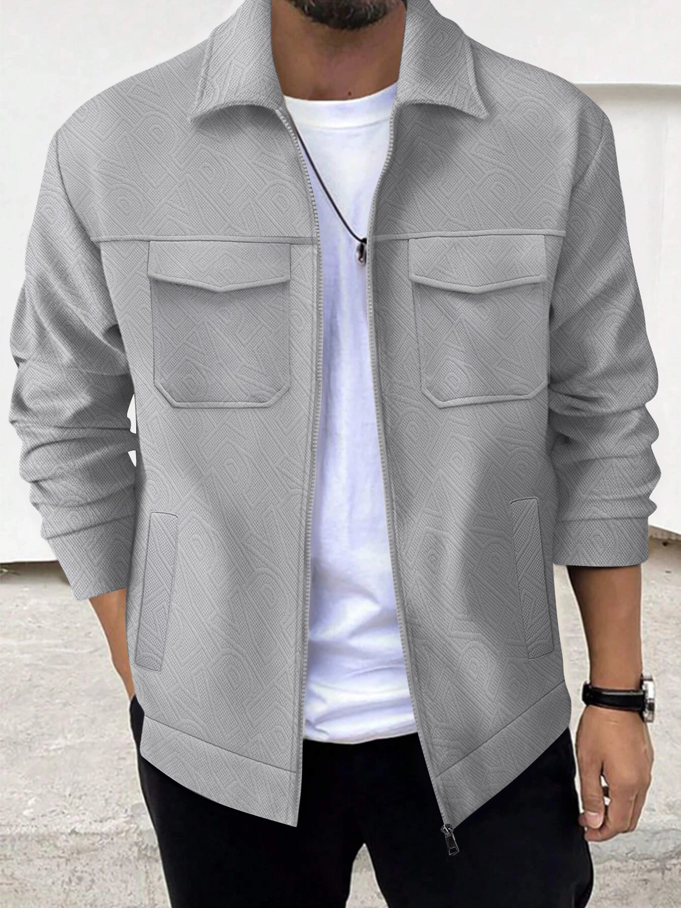 retro baseball varsity, layering staple, stylish modern outerwear, premium street look, trendsetting streetstyle