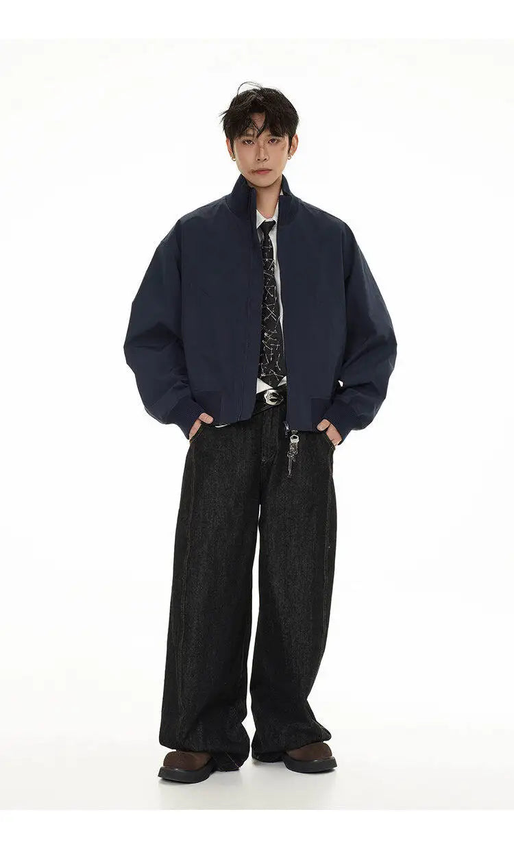zip-up streetwear jacket, fall/winter fashion, men's streetwear fashion, trendy oversized fit, urban techwear design, modern 