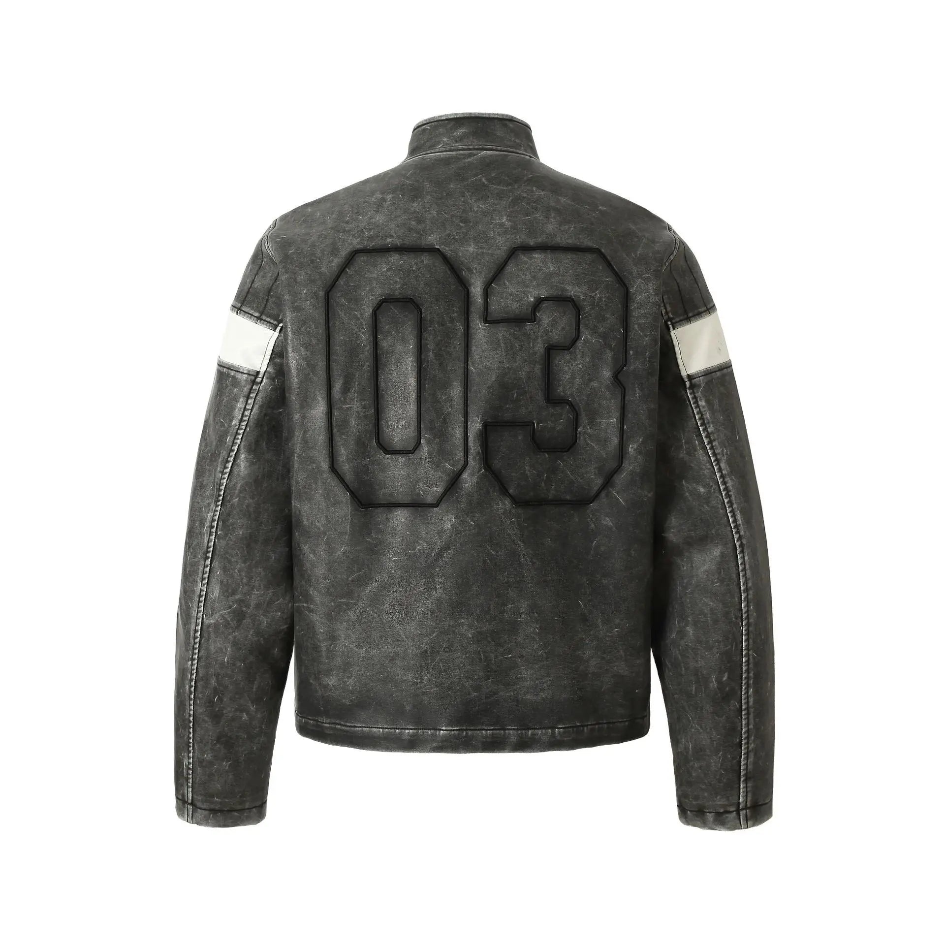 grunge oversized outerwear, photo-ready streetwear, men's streetwear fashion, oversized urban jacket, high quality cold-weath