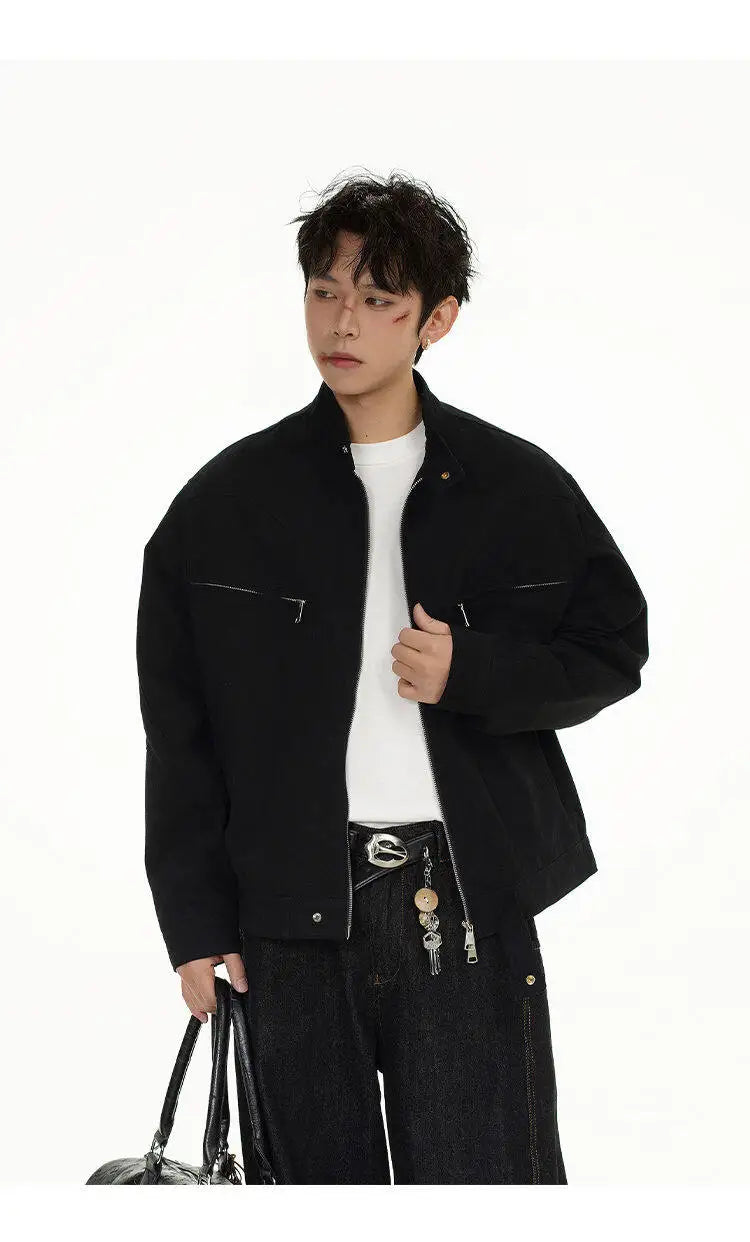 zip-up streetwear jacket, fall/winter fashion, men's streetwear fashion, trendy oversized fit, urban techwear design, modern 