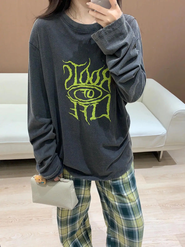 oversized winter hoodie, fall winter essential, cozy fashion fit, stylish street outfit, modern aesthetic appeal