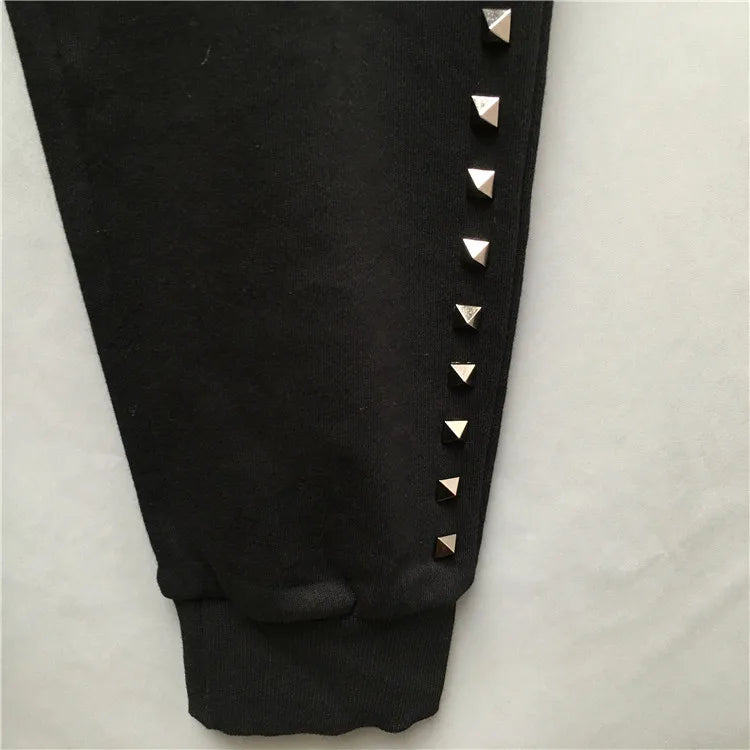 high new novelty luxury men 21 classic side metal rivets pockets comfortable cotton parkour sweat casual pants sweatpants d47 unique joggers style 4368