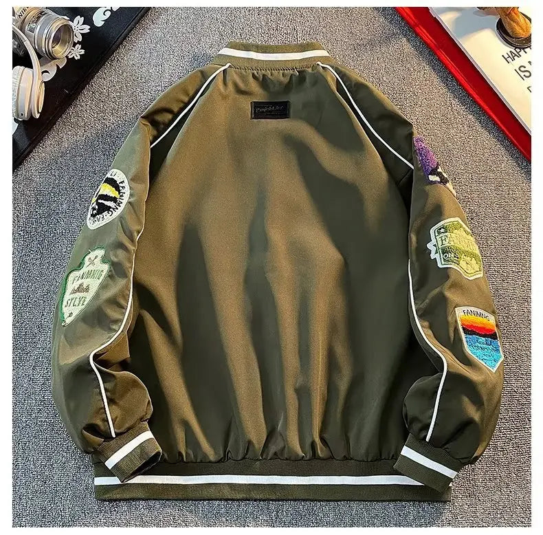 bold street bomber, high-street style, stylish modern outerwear, premium street look, trendsetting streetstyle