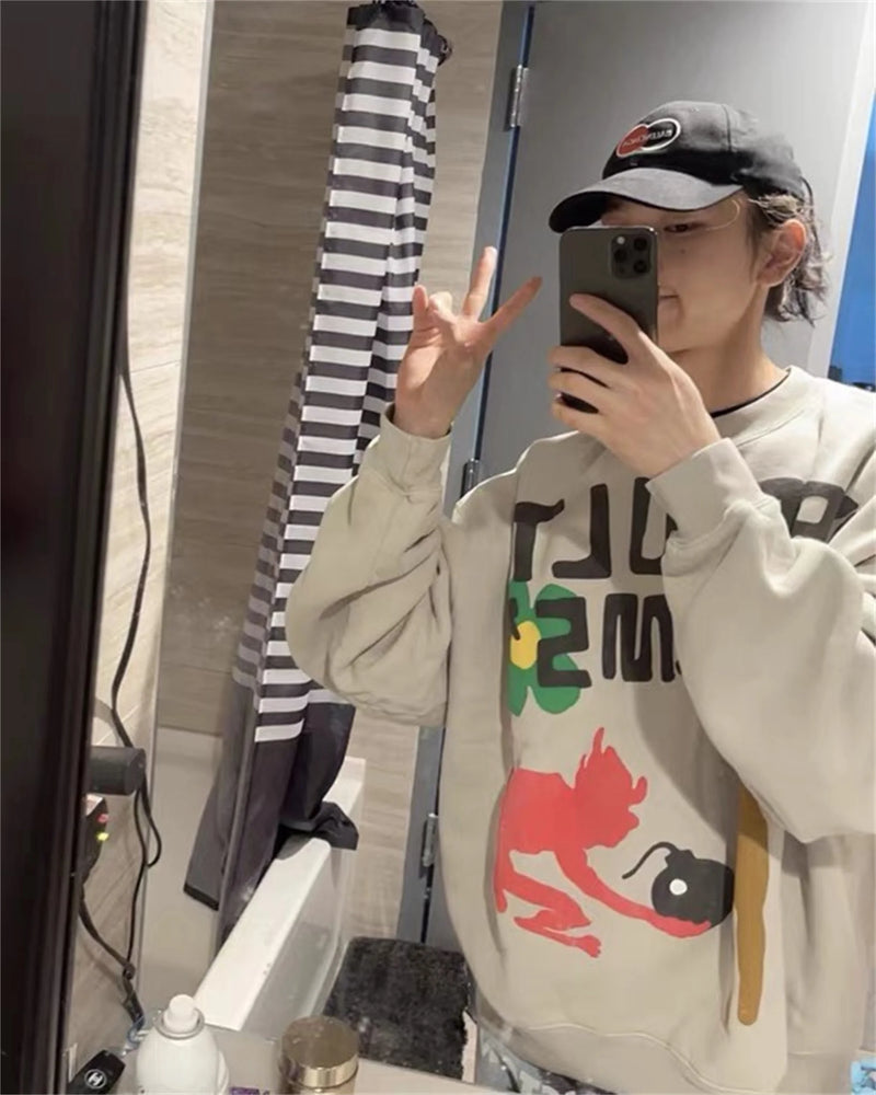 loose fit o-neck sweater, daily wear knit, cozy fashion fit, stylish street outfit, modern aesthetic appeal