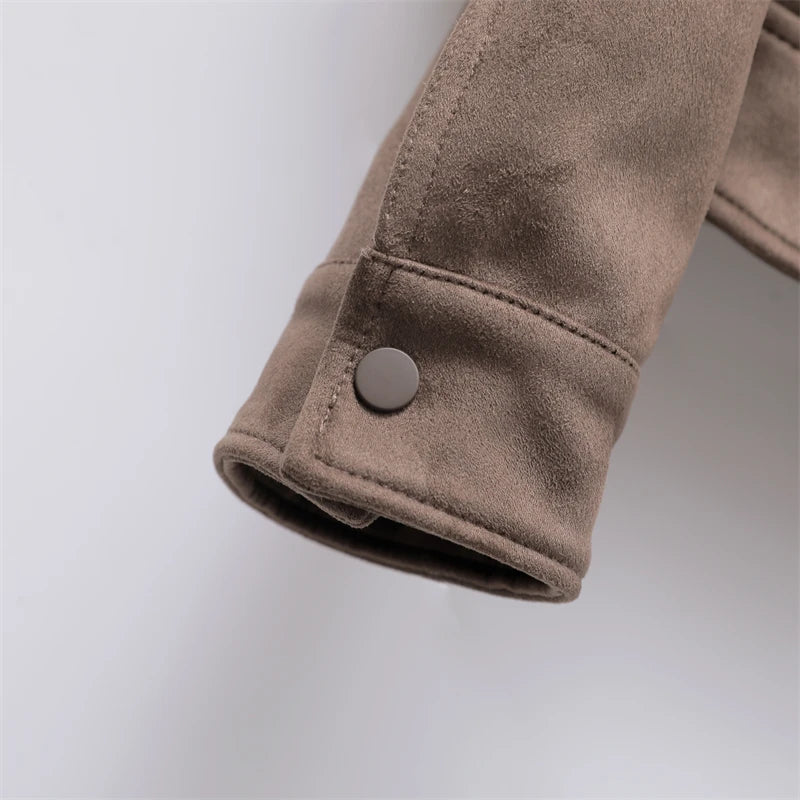 layered hoodie streetwear, modern street fit, graphic pullover hoodie, oversized streetwear, unisex fashion fit
