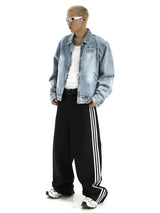 bold street bomber, high-street style, stylish modern outerwear, premium street look, trendsetting streetstyle