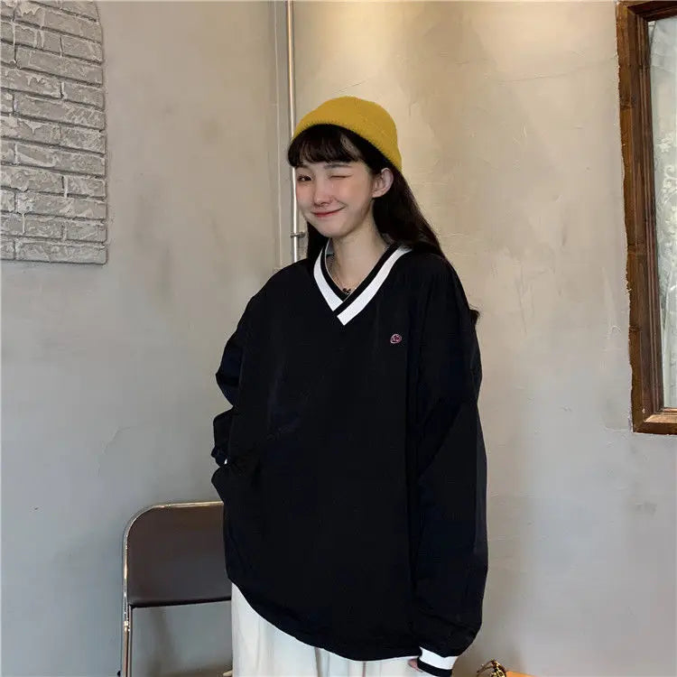 retro graphic hoodie, high-street urban outfit for cozy layering in cold seasons, mens fashion layer for modern streetwear co