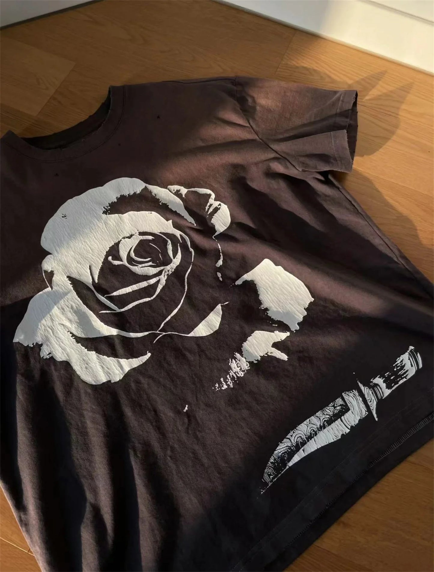 Gothic Oversized shirt – Vintage 90S Old School Style Sunfade Rose Cracking Washed Ol