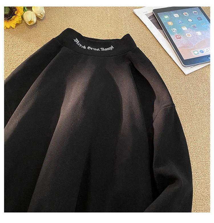 Autumn Winter Warm Classic Long Sleeve Bottoming Shirt Gothic Style Embroidery Half-high Neck Tops Loose T-shirt