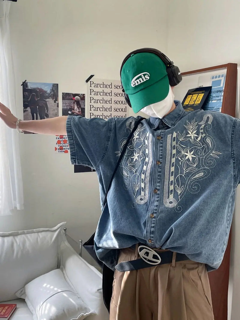 Retro embroidered denim shirts for men and women in summer loose Hong Kong style distressed short-sleeved Polo collar couple top