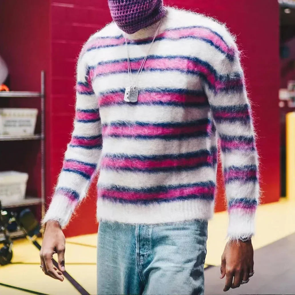 grunge knit sweater with heavyweight fabric, layered urban look for cold weather, street fashion menswear trend for seasonal 