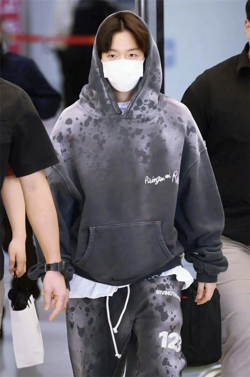 techwear bomber jacket, urban street style, cozy fashion fit, stylish street outfit, modern aesthetic appeal